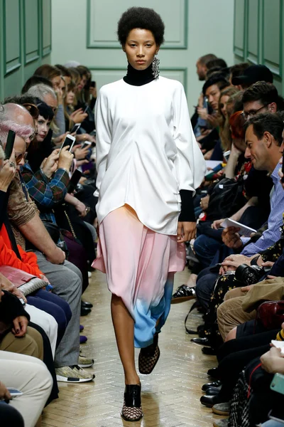 Look 19
